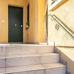 아파트 Flat Unipol Arena *